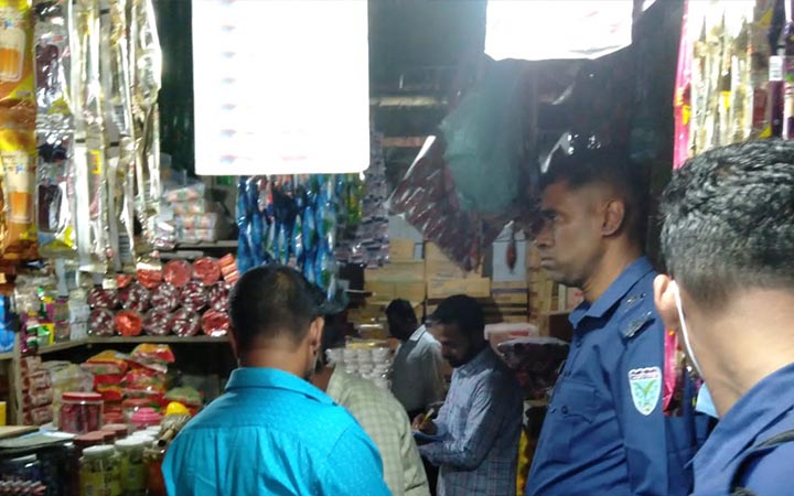 সুনামগঞ্জের দিরাইয়ে ব্যান্ডরোল বিহীন বলা বিড়ি জব্দ